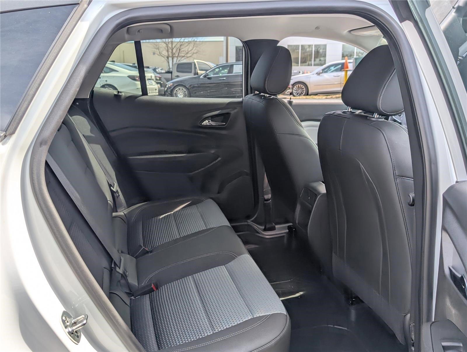 Used 2025 Chevrolet Trax LT w/ Driver Confidence Package image 12