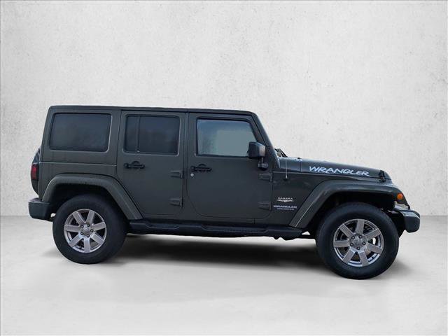 Used 2015 Jeep Wrangler Unlimited Sahara w/ Dual Top Group AWD/4WD image 4