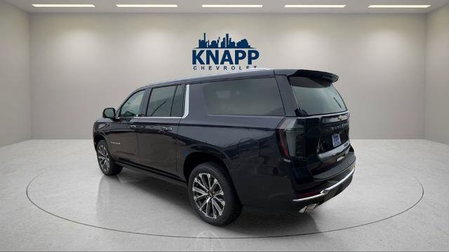 New 2026 Chevrolet Suburban High Country RWD image 3