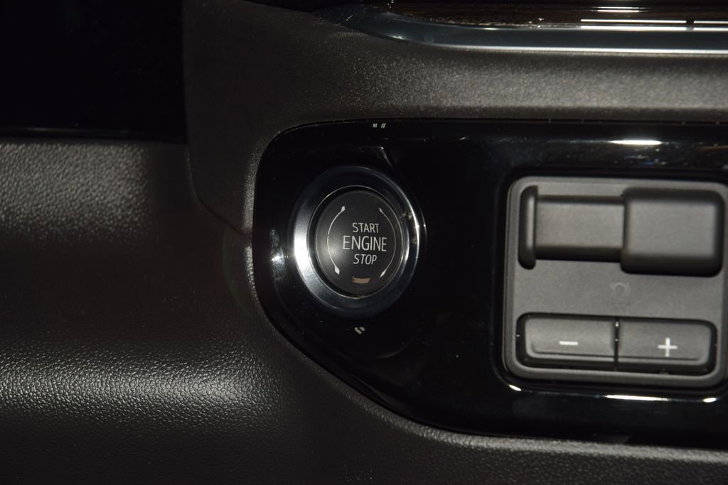 Used 2026 Chevrolet Silverado 1500 LT Trail Boss w/ LT Trail Boss Premium Package AWD/4WD image 38