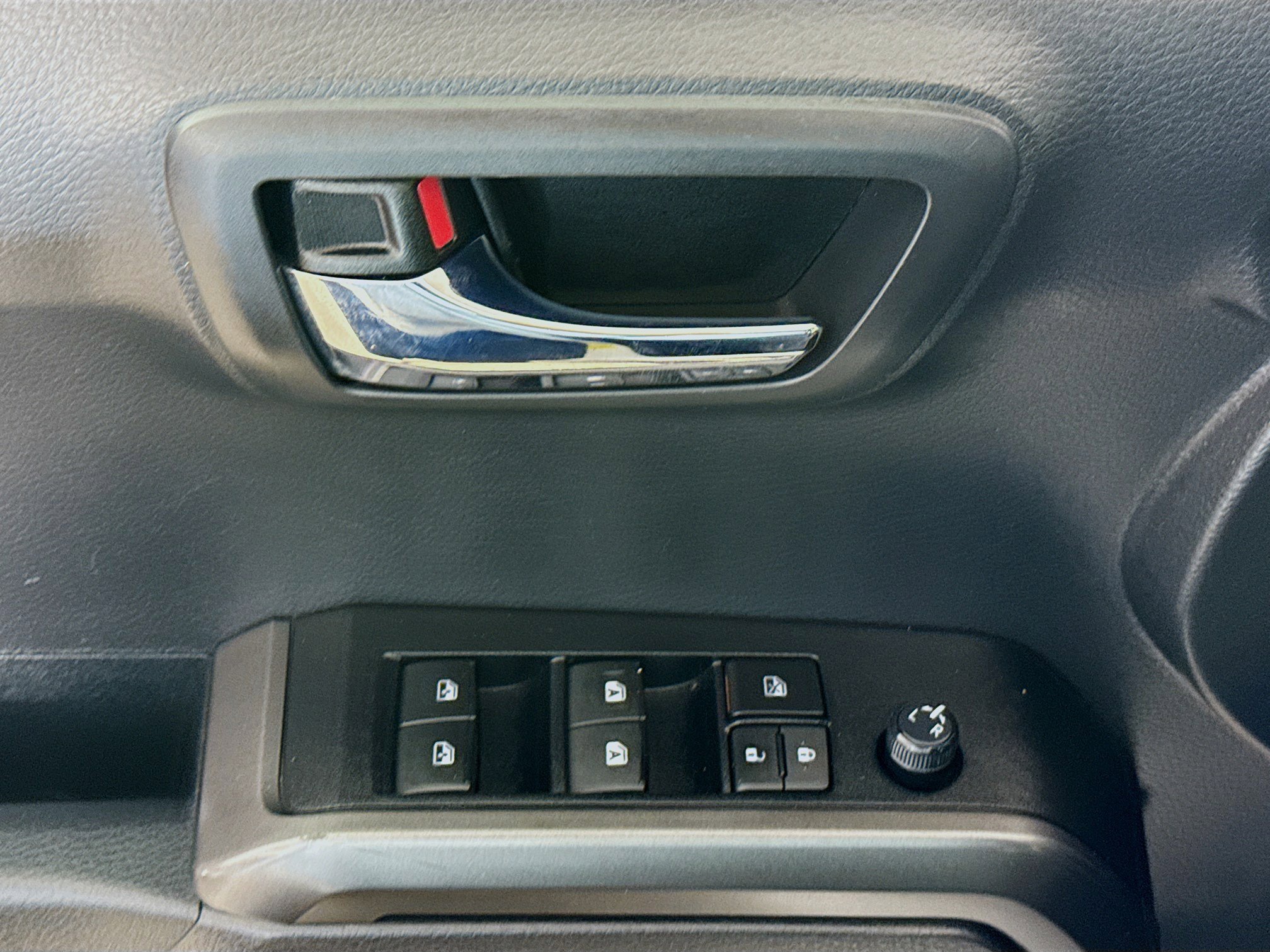 Used 2022 Toyota Tacoma TRD Off-Road w/ Technology Package image 20