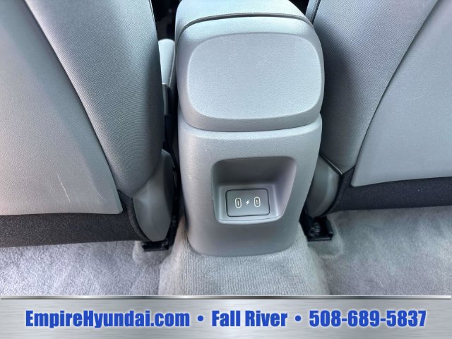Used 2024 Hyundai Elantra SE FWD image 12