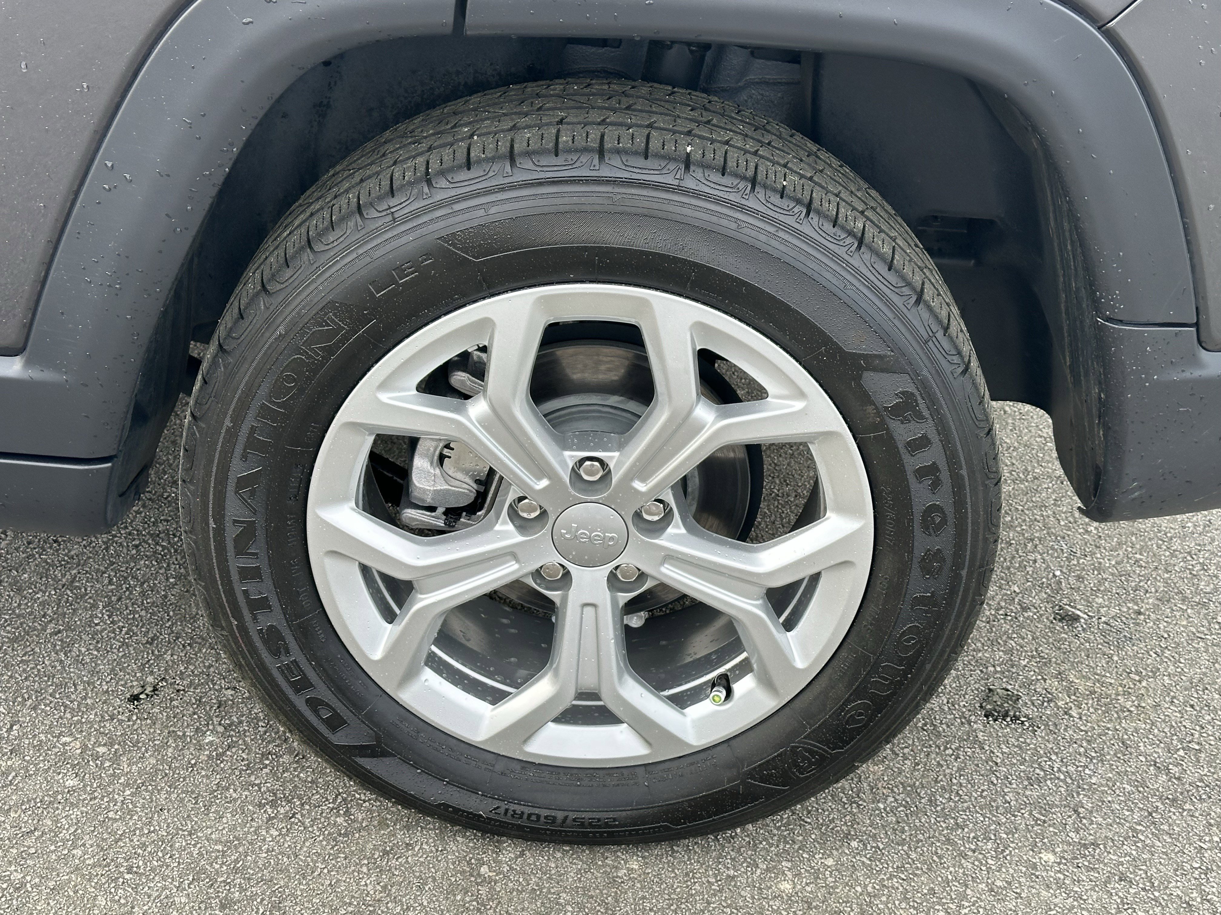 Used 2024 Jeep Compass Latitude w/ Sun and Sound Group image 20