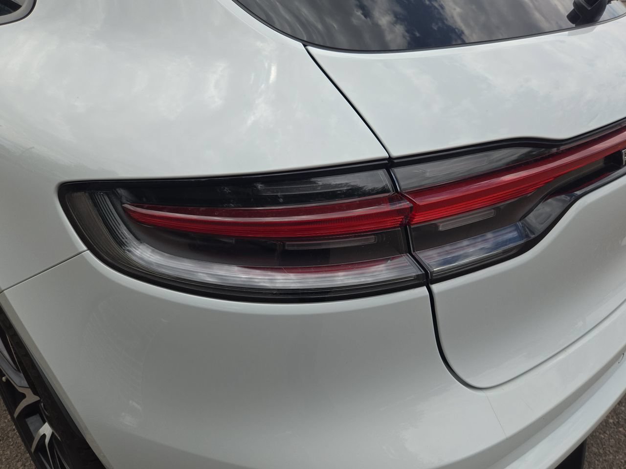 Used 2023 Porsche Macan Turbo AWD/4WD image 20