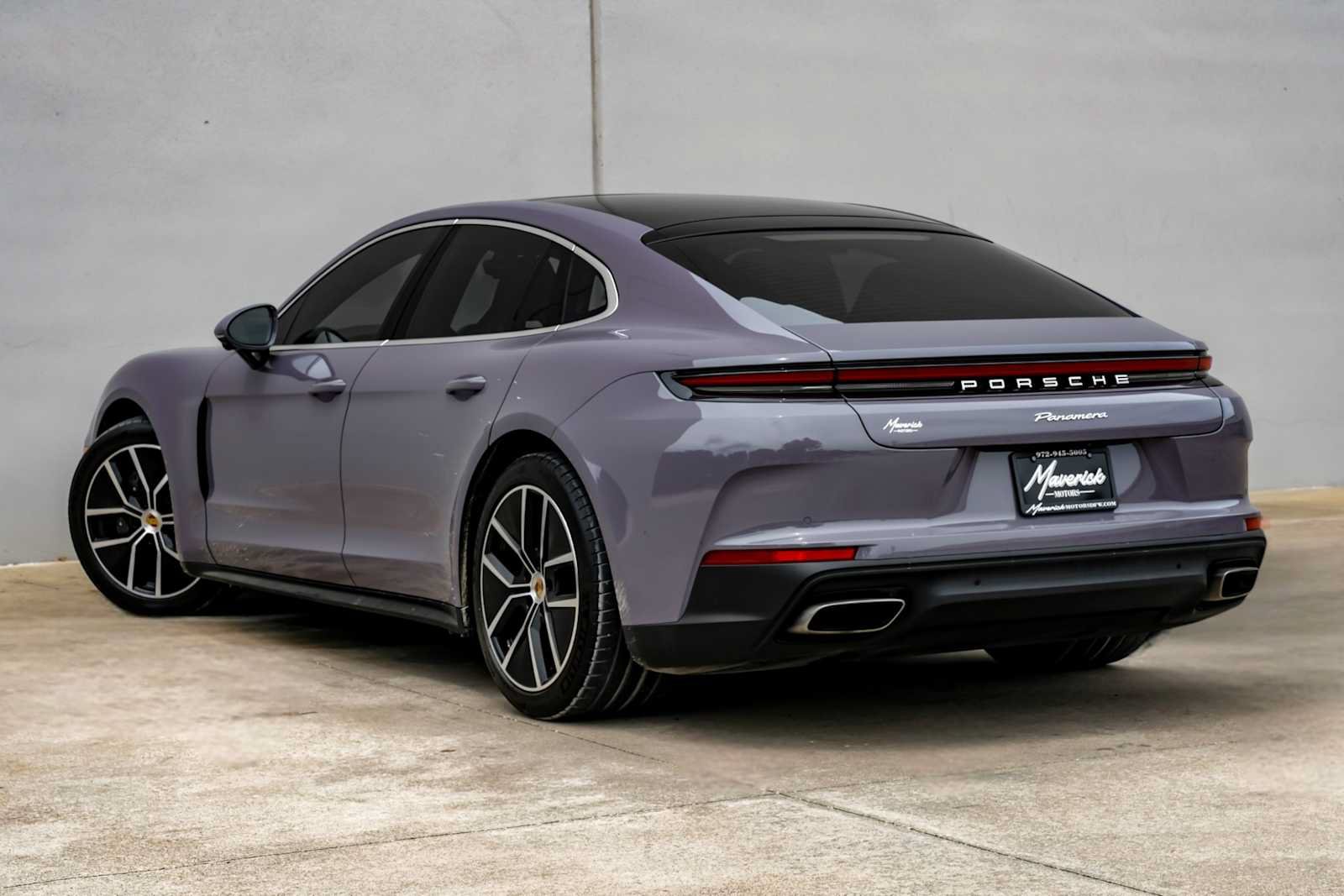 Used 2024 Porsche Panamera RWD image 10