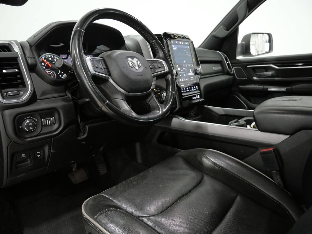 Used 2022 RAM 1500 Laramie AWD/4WD image 9