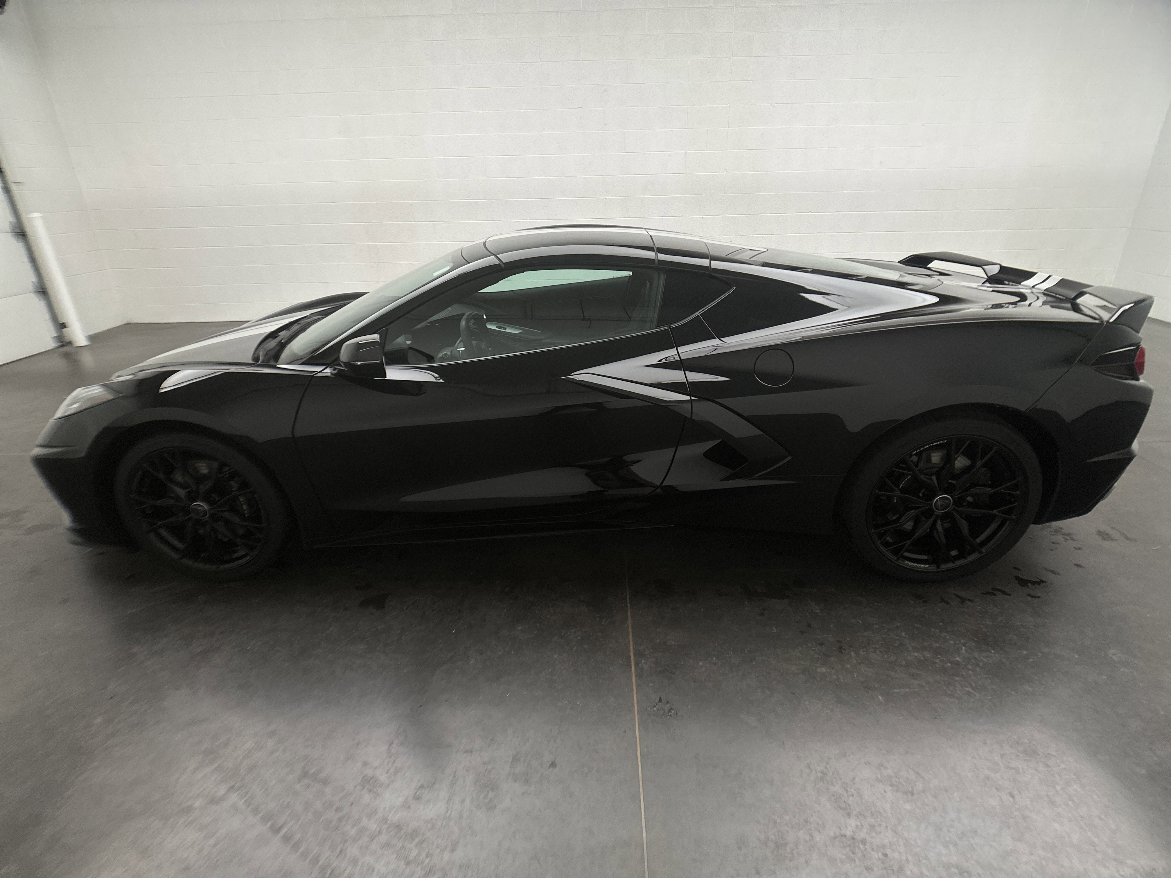 Used 2022 Chevrolet Corvette Stingray Coupe w/ Z51 Performance Package image 4