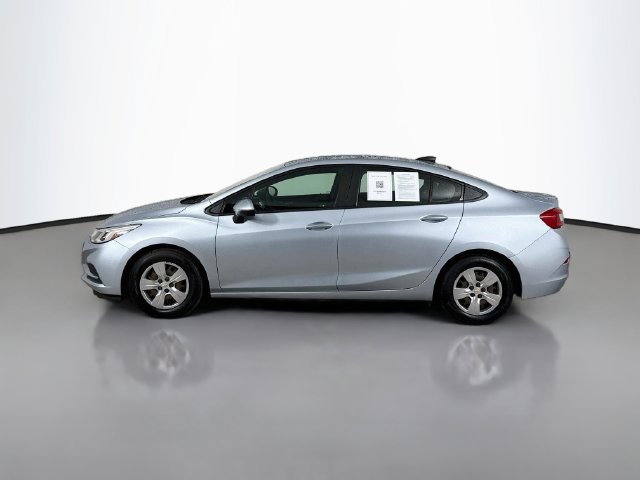 Used 2017 Chevrolet Cruze LS FWD image 10