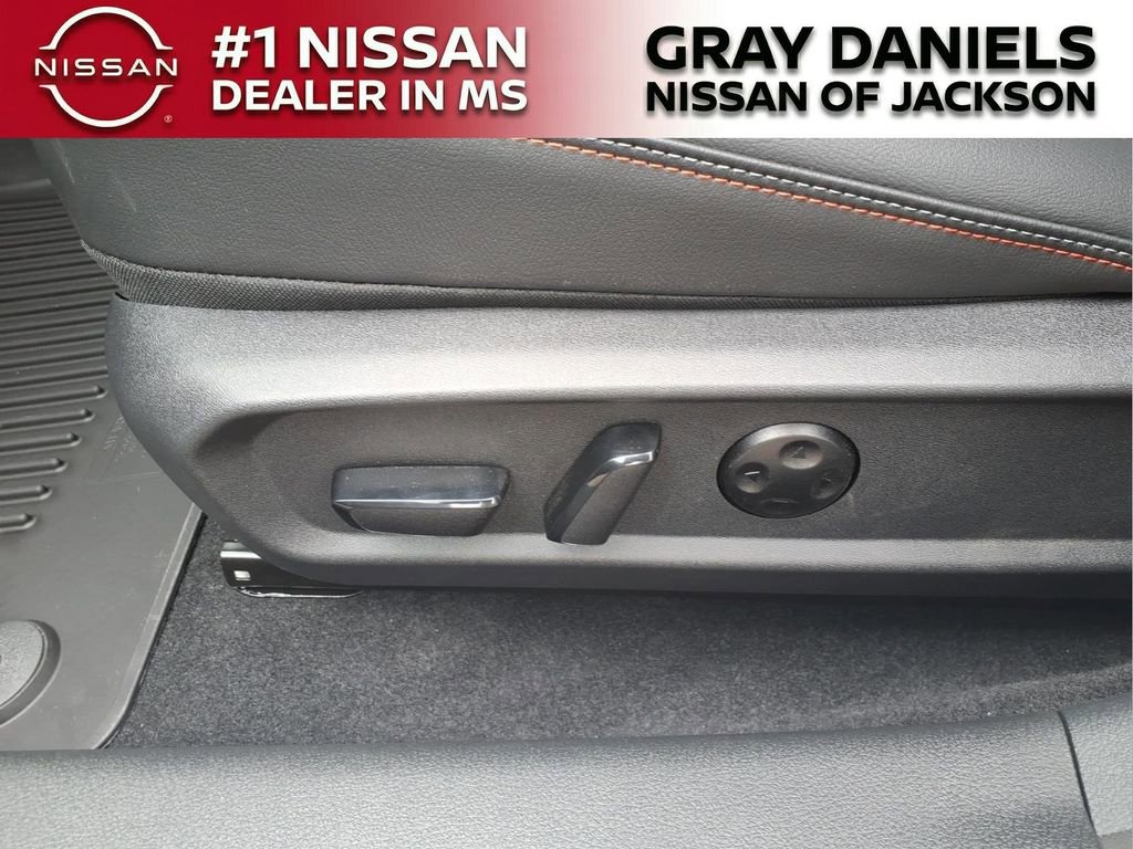 New 2026 Nissan Sentra SR w/ SR Premium Package FWD image 11
