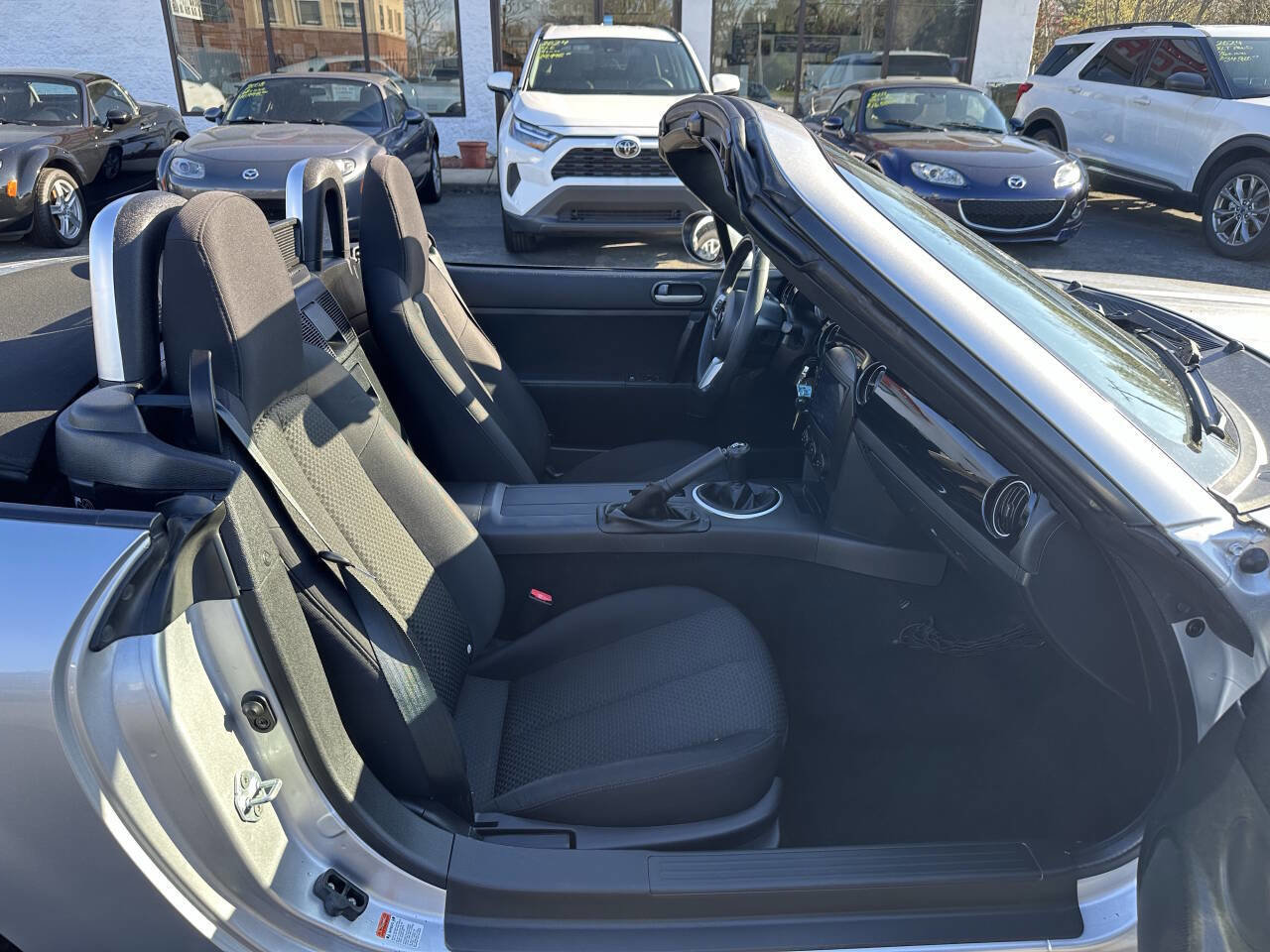 Used 2007 MAZDA MX-5 Miata Touring image 17