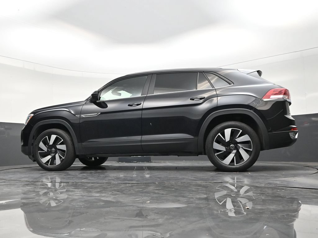 Used 2024 Volkswagen Atlas Cross Sport SE FWD image 21