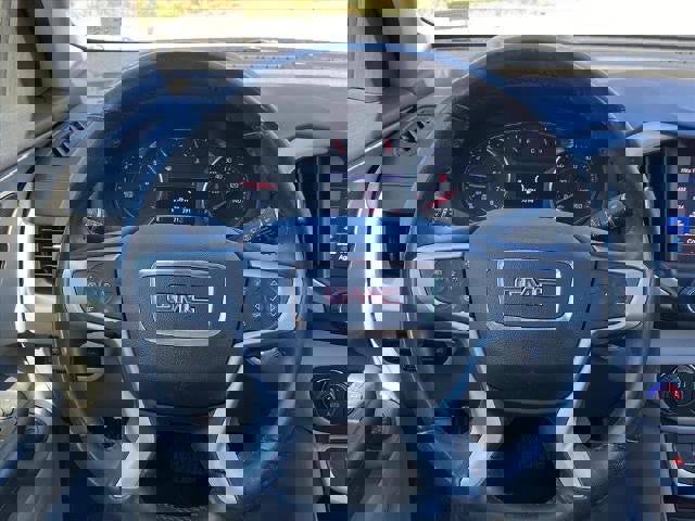 Used 2022 GMC Terrain SLT w/ Tech Package image 5