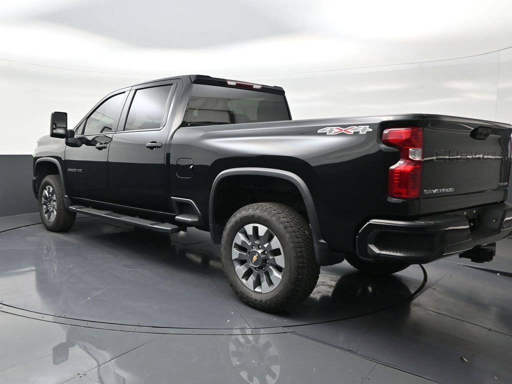 Used 2025 Chevrolet Silverado 2500 Custom w/ Custom Value Package AWD/4WD image 3