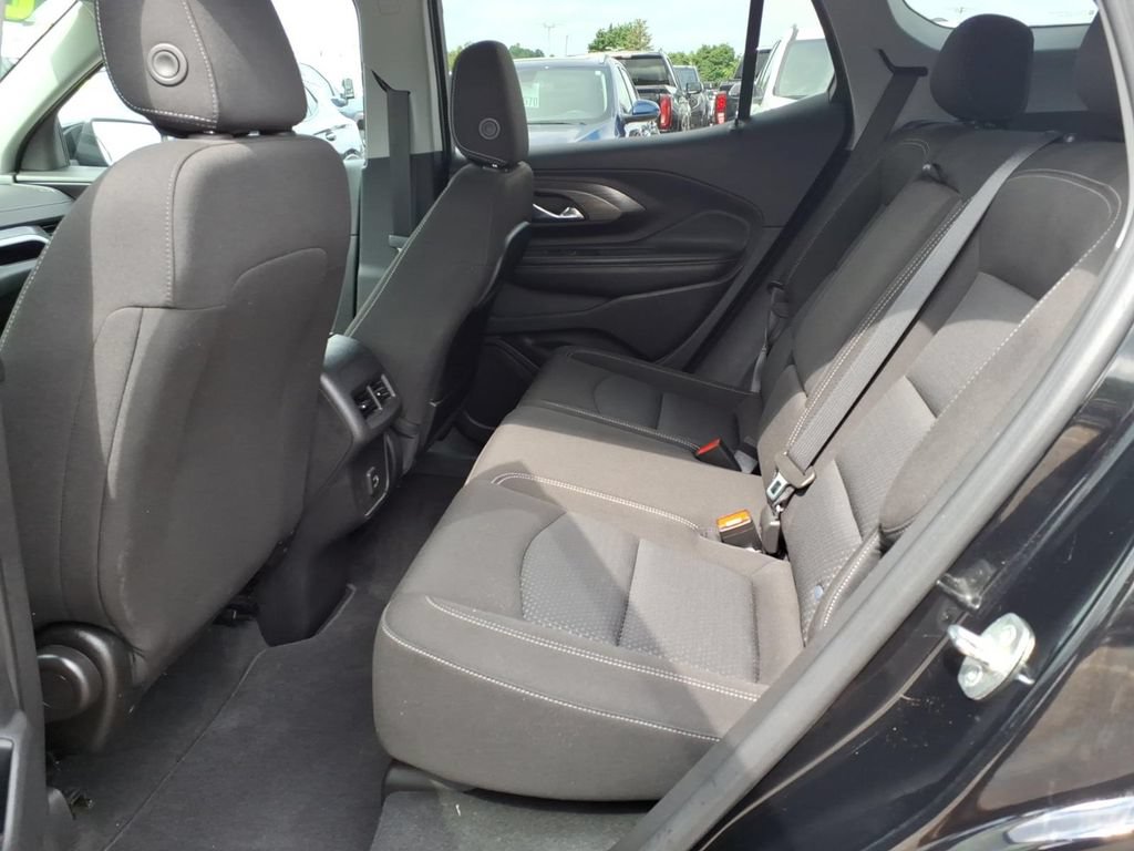 Used 2023 GMC Terrain SLE FWD image 9