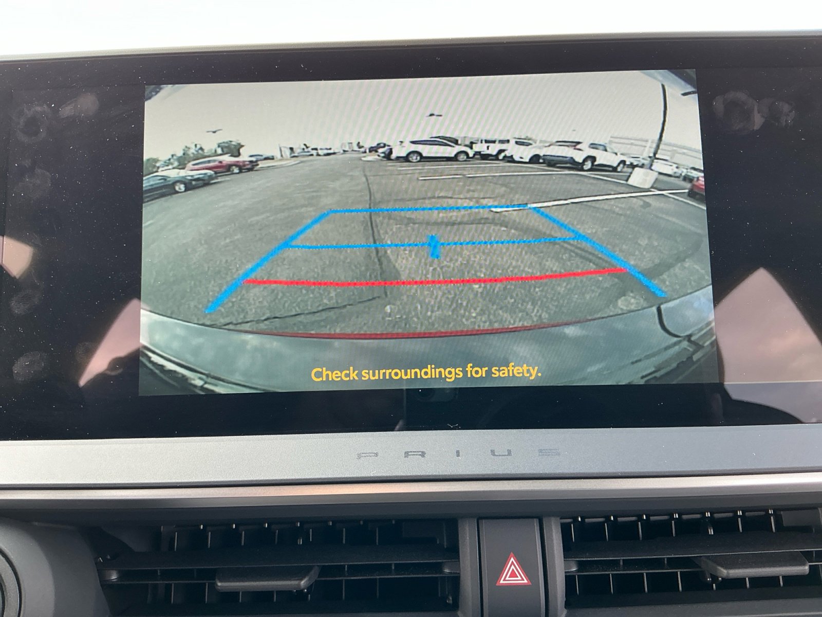 Used 2025 Toyota Prius XLE image 27