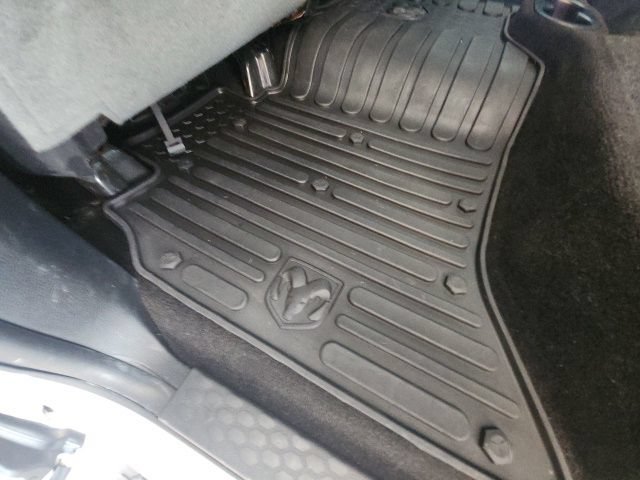Used 2014 RAM 3500 Tradesman w/ Chrome Appearance Group RWD image 35
