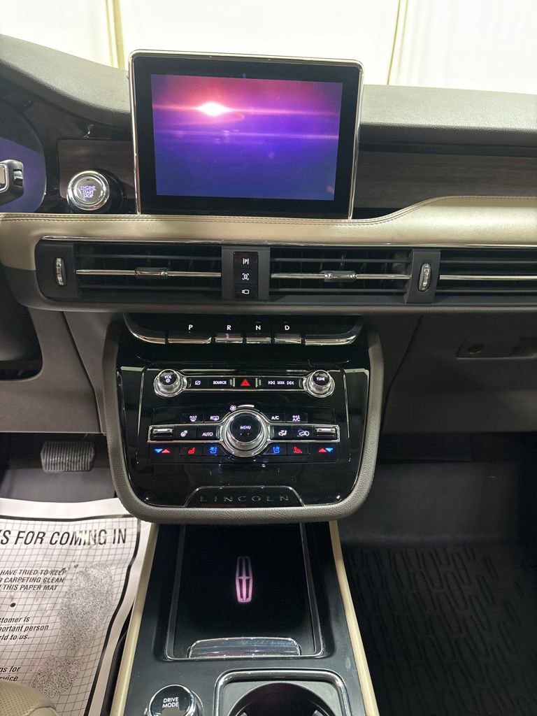 Used 2020 Lincoln Corsair Reserve w/ Equipment Group 201A image 12