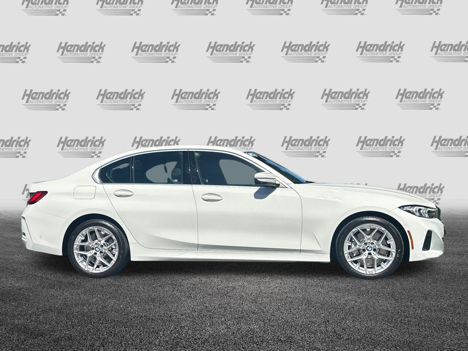 Used 2025 BMW 330i Sedan w/ Premium Package RWD image 3