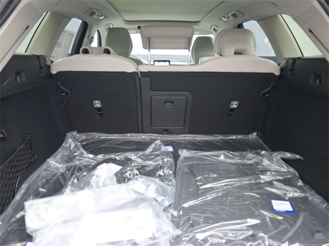 New 2026 Volvo XC60 B5 Ultra w/ Protection Package Premier image 33