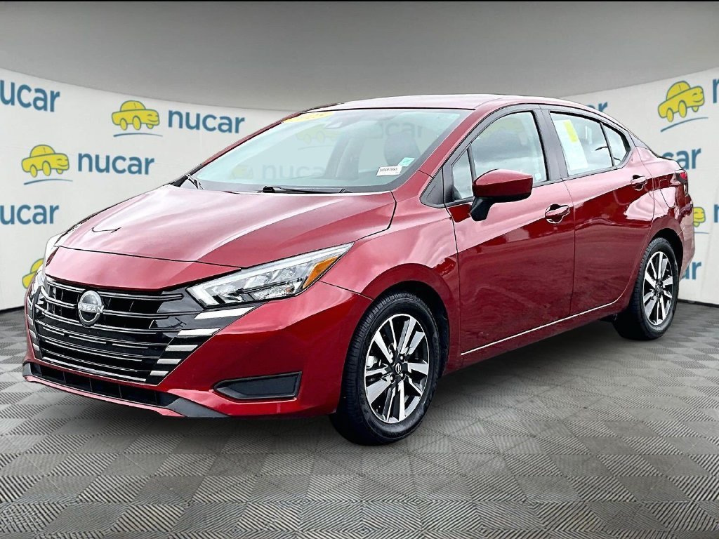 Used 2025 Nissan Versa SV FWD image 3