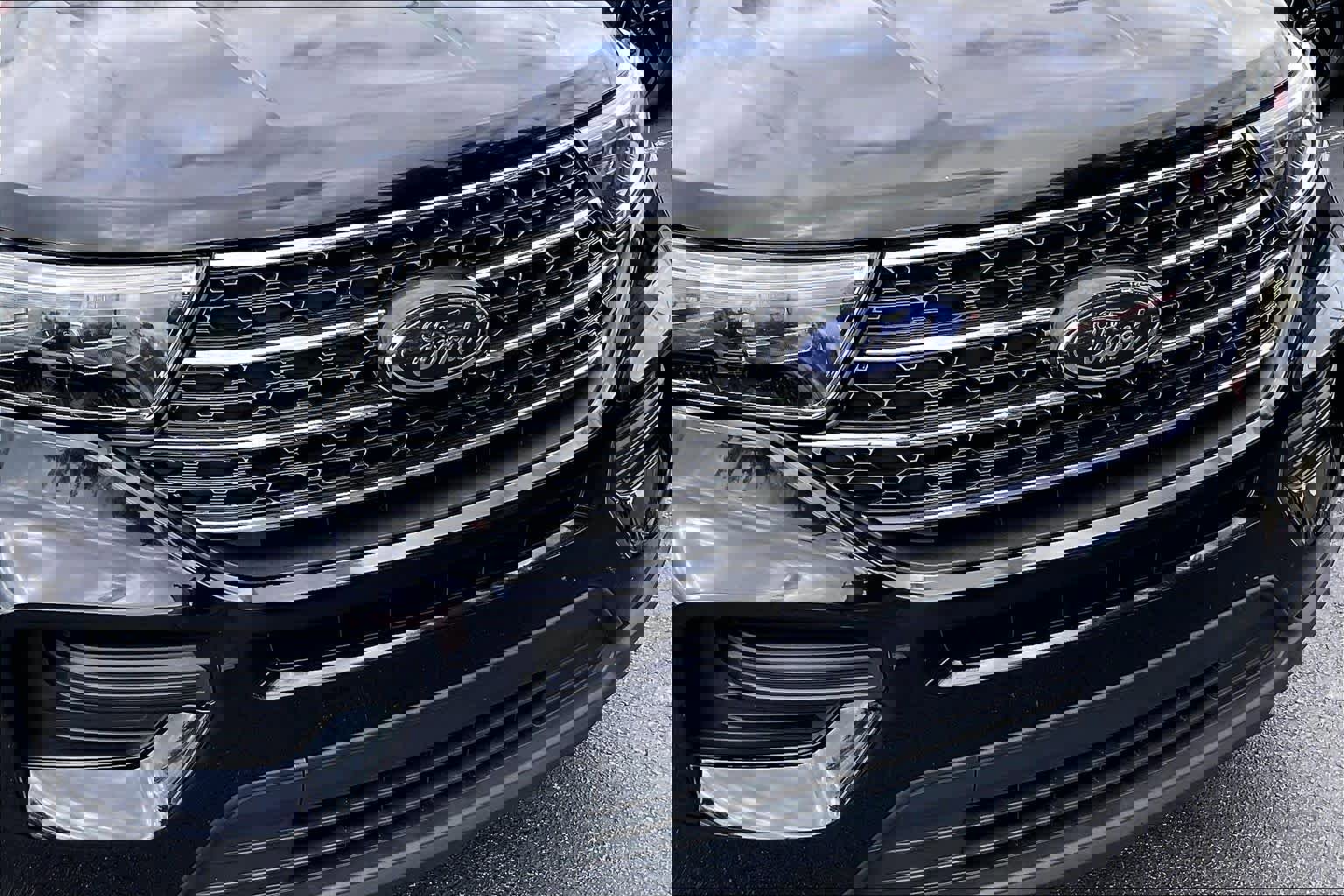 Used 2023 Ford Explorer XLT image 30