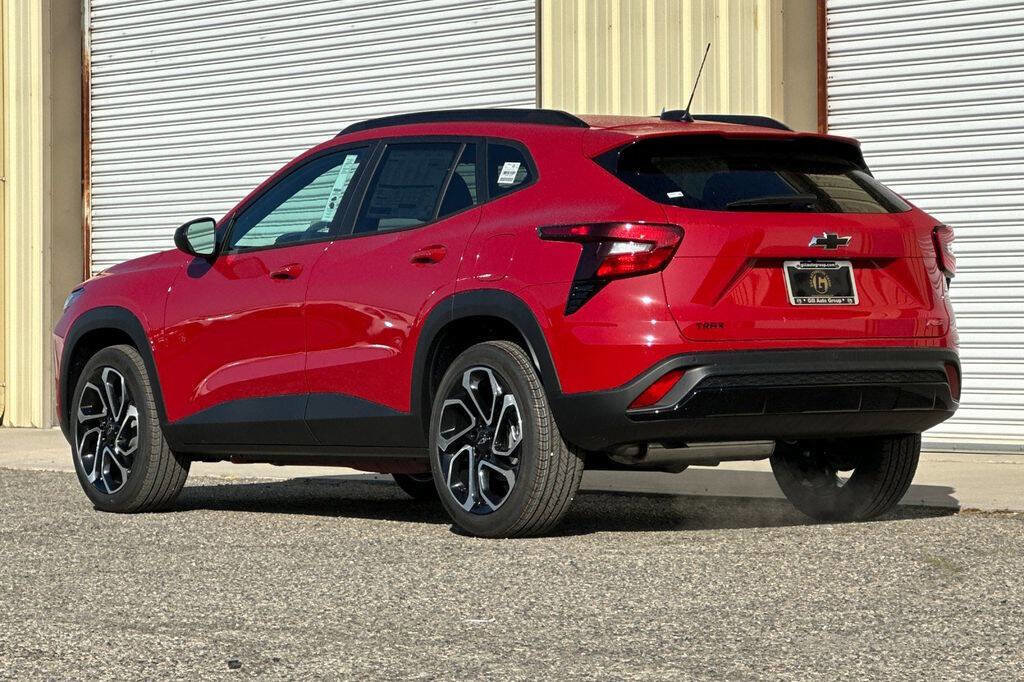 New 2026 Chevrolet Trax RS w/ Sunroof Package image 4