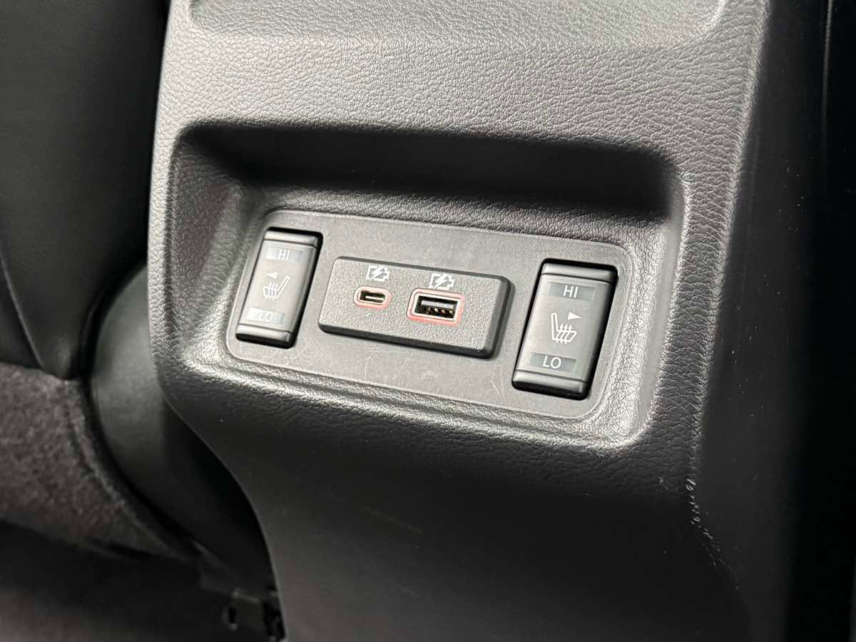 Used 2023 Nissan Maxima SL image 27