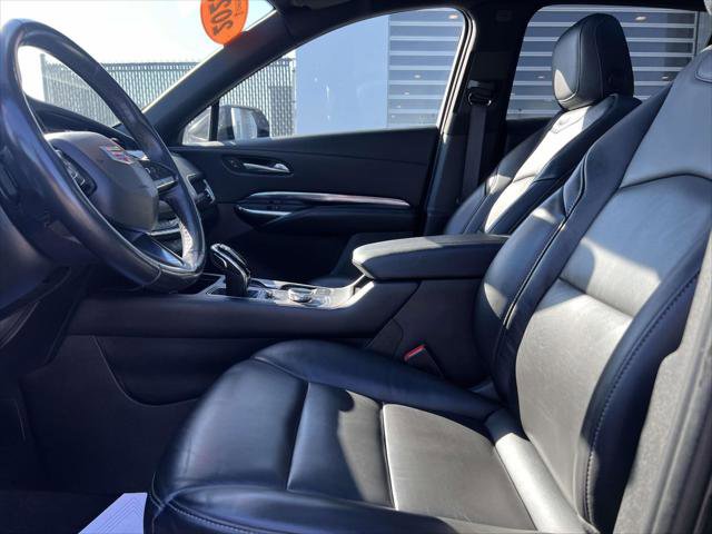 Certified 2023 Cadillac XT4 Luxury w/ Cold Weather Package AWD/4WD image 16