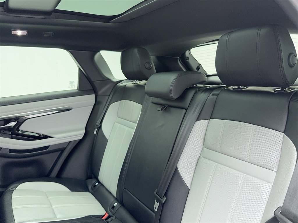 Used 2021 Land Rover Range Rover Evoque R-Dynamic SE image 38