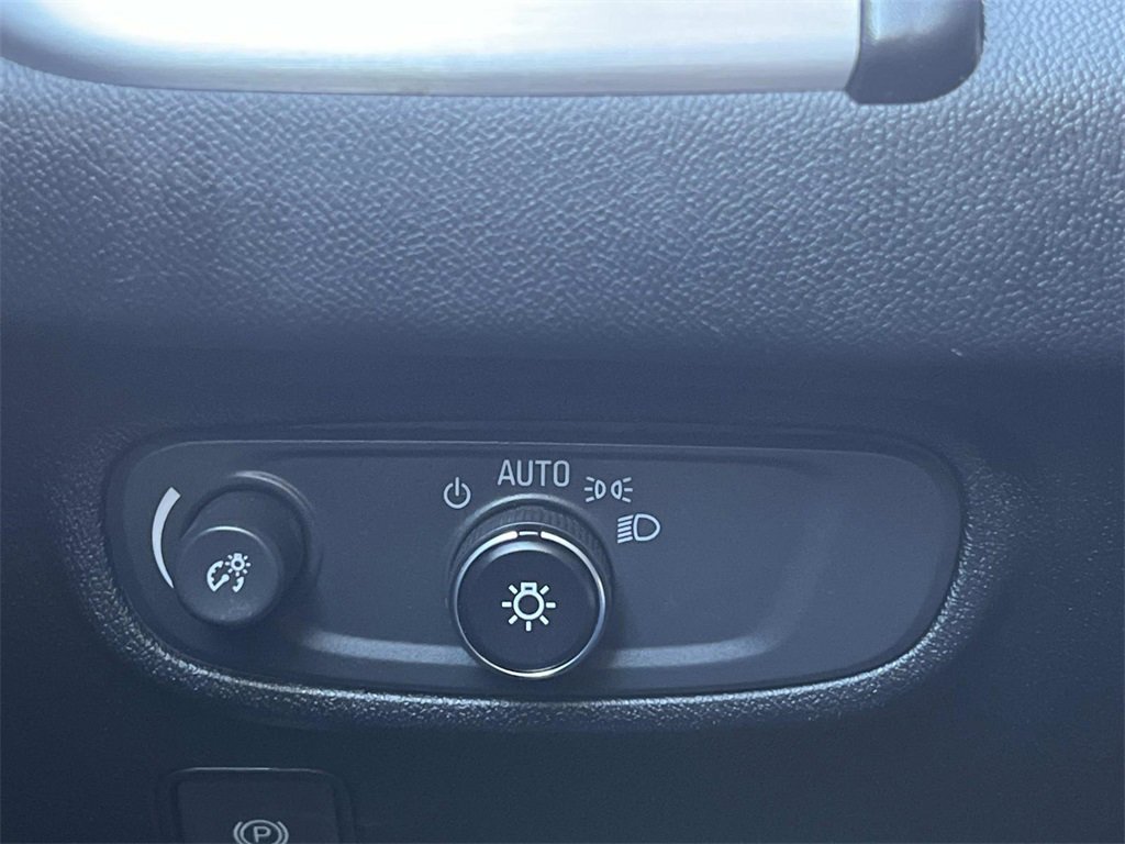 Certified 2019 GMC Terrain SLE w/ Driver Convenience Package image 23