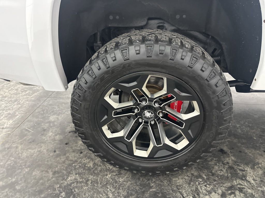 Used 2018 Chevrolet Tahoe Premier AWD/4WD image 6