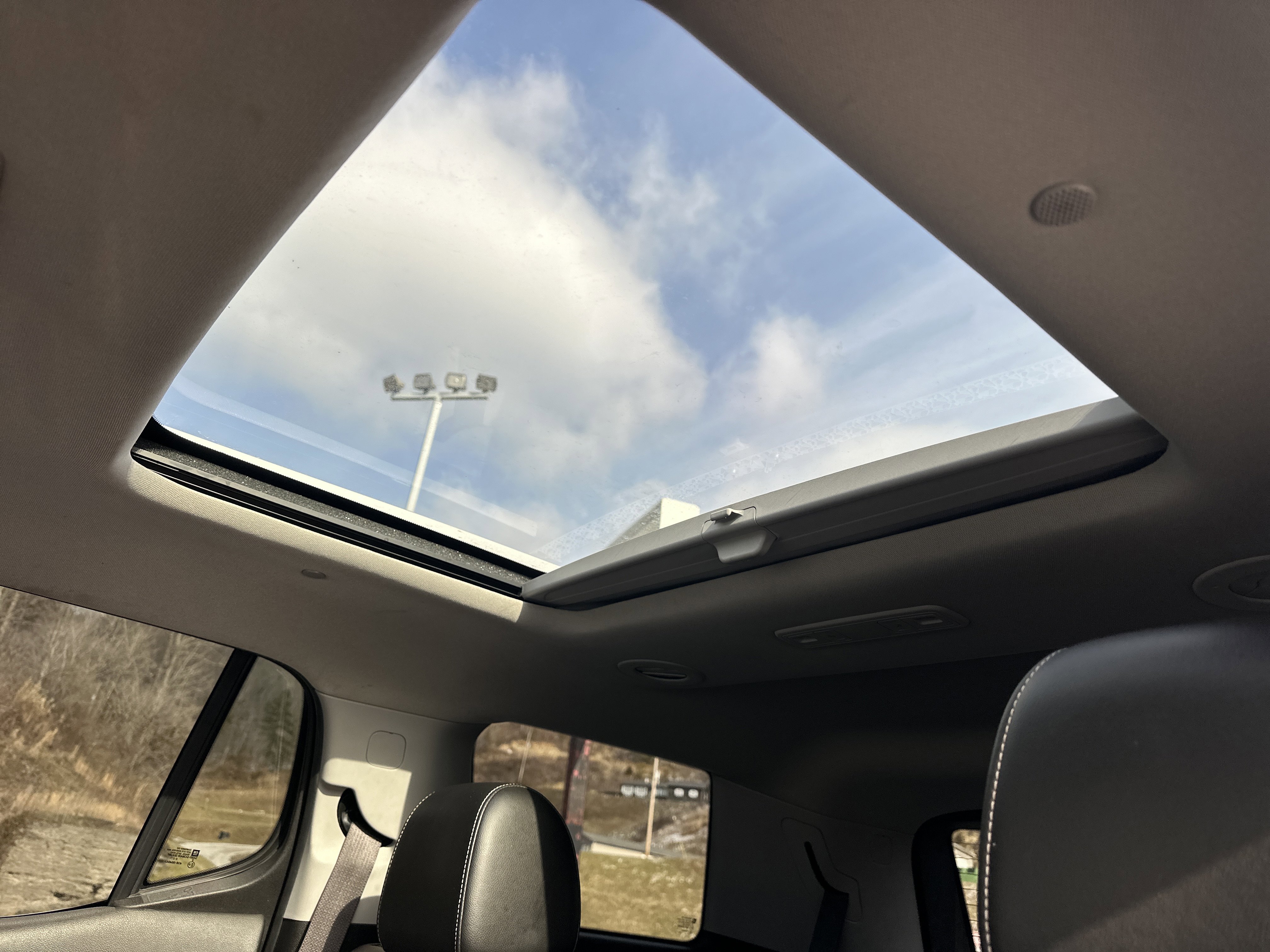 Used 2021 GMC Acadia SLT w/ Trailering Package image 14