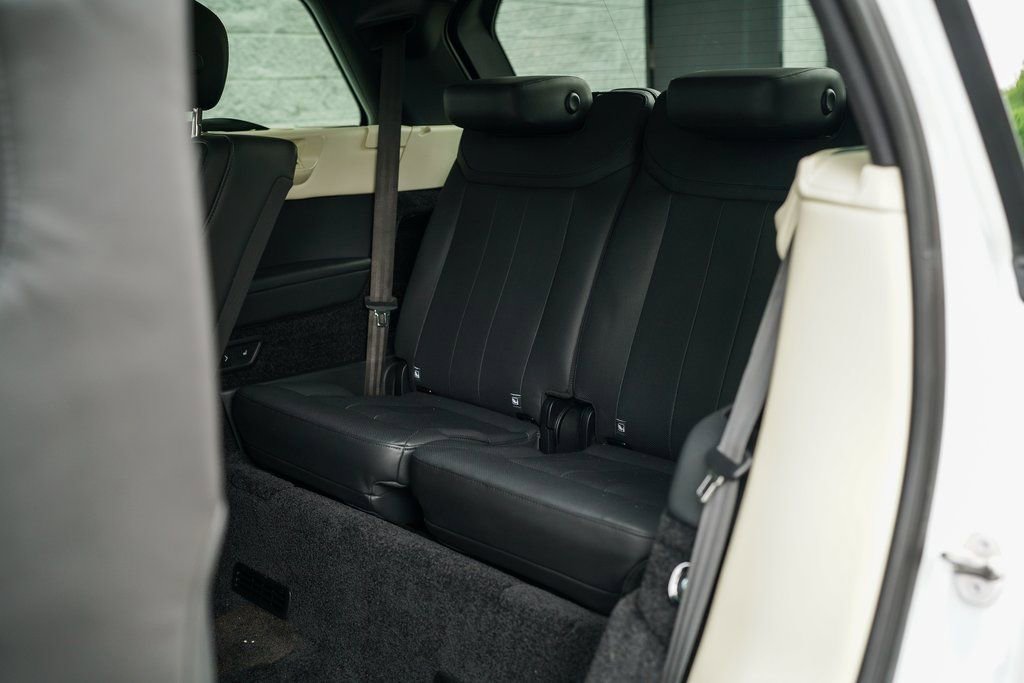 Used 2022 Land Rover Range Rover Long Wheelbase SE image 25