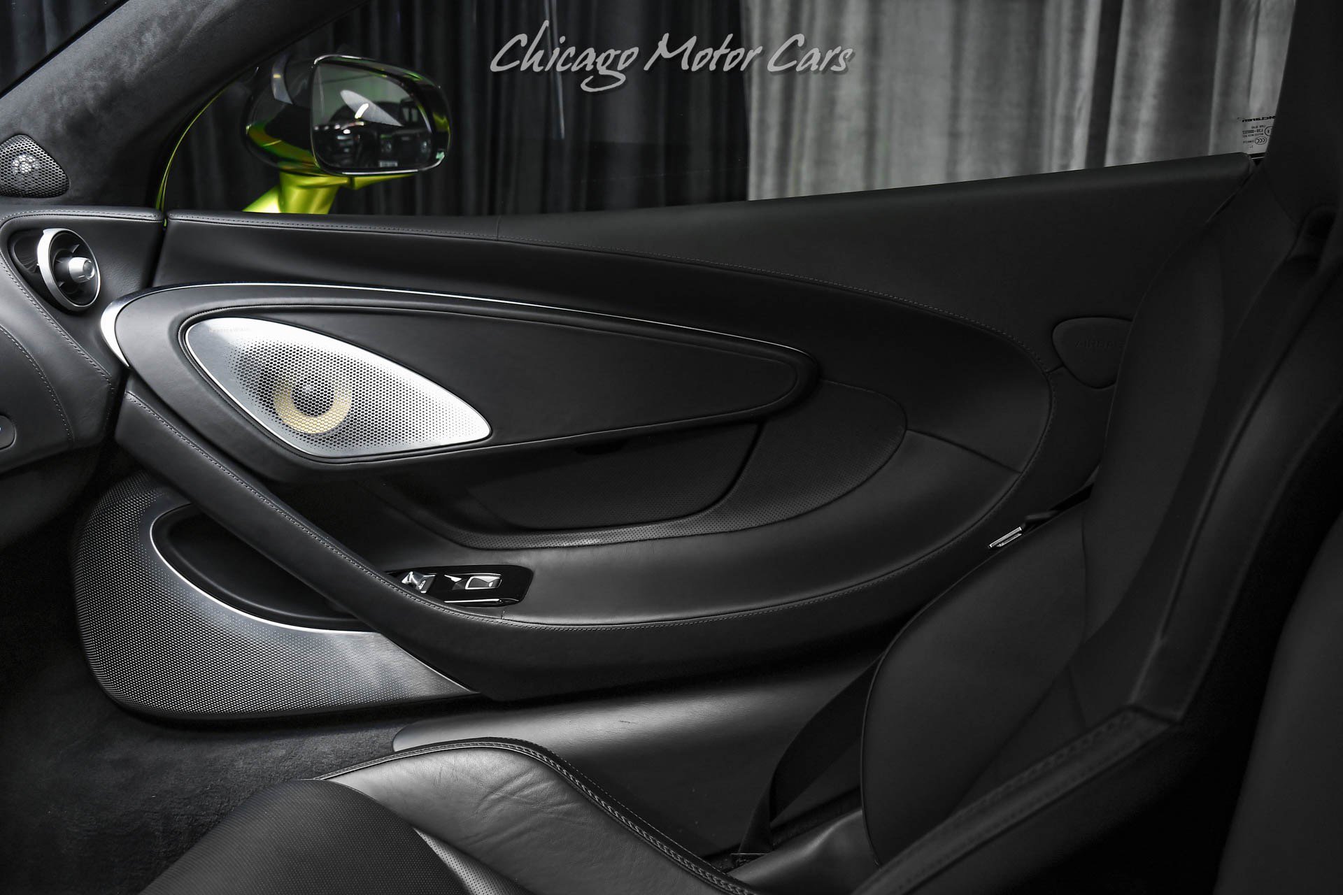 Used 2023 McLaren GT RWD image 32