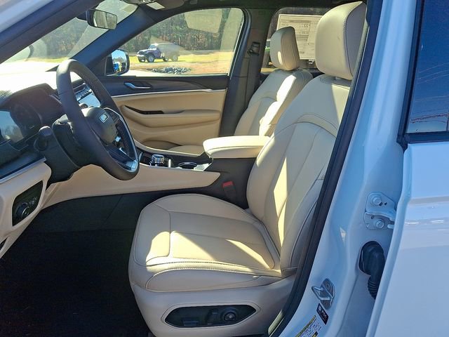 New 2025 Jeep Grand Cherokee Limited w/ MOPAR Finishing Package image 10