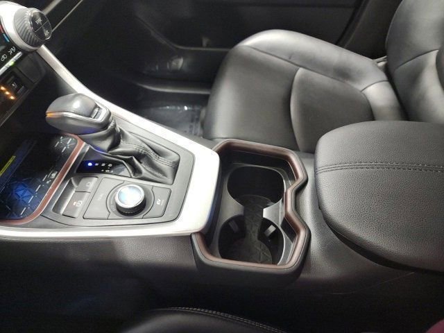 Used 2020 Toyota RAV4 Limited image 35