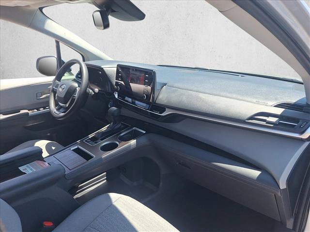 Certified 2021 Toyota Sienna LE w/ LE Plus Package AWD/4WD image 19