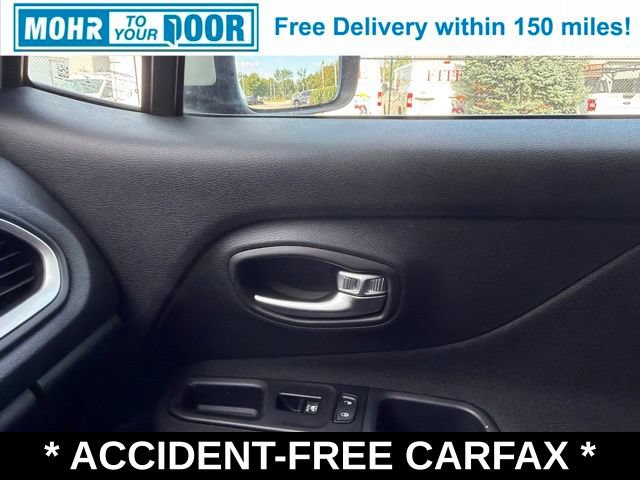 Used 2021 Jeep Renegade Latitude FWD image 31