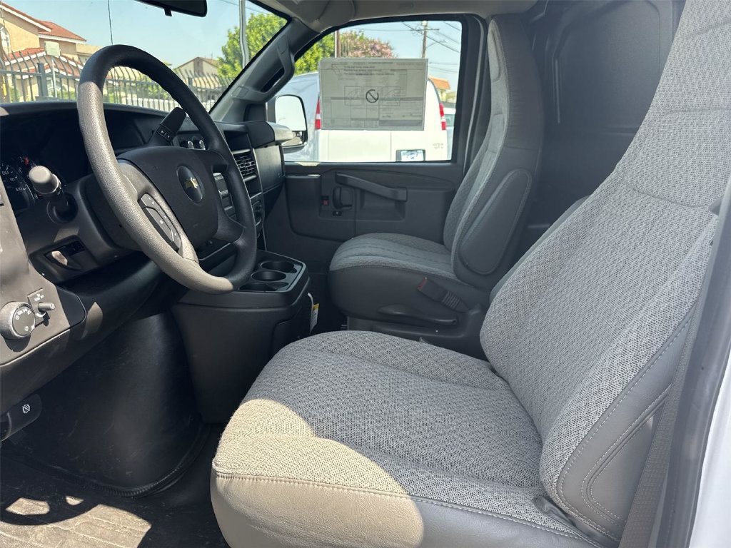 New 2026 Chevrolet Express 2500 w/ Driver Convenience Package RWD image 18