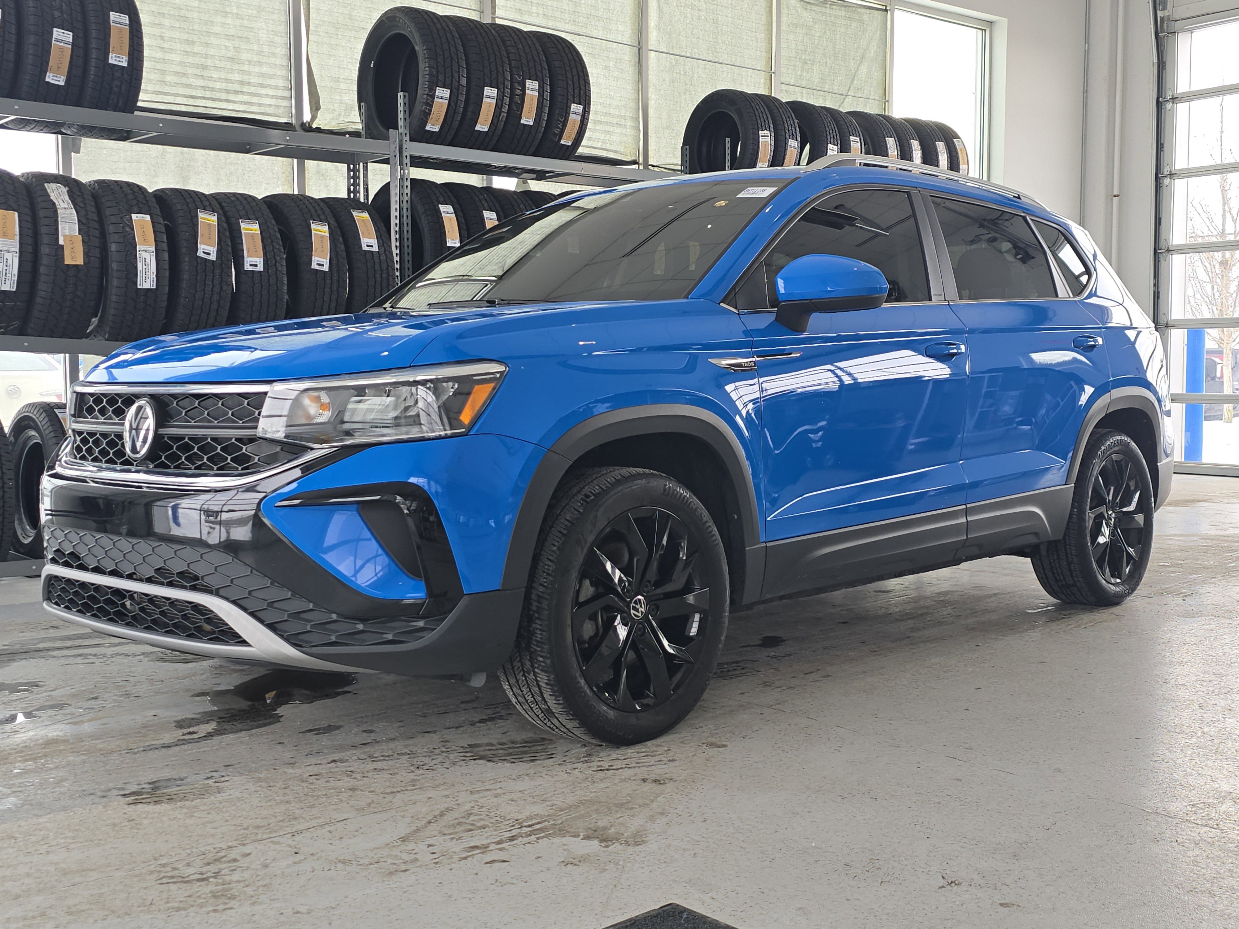 Used 2023 Volkswagen Taos SE image 4