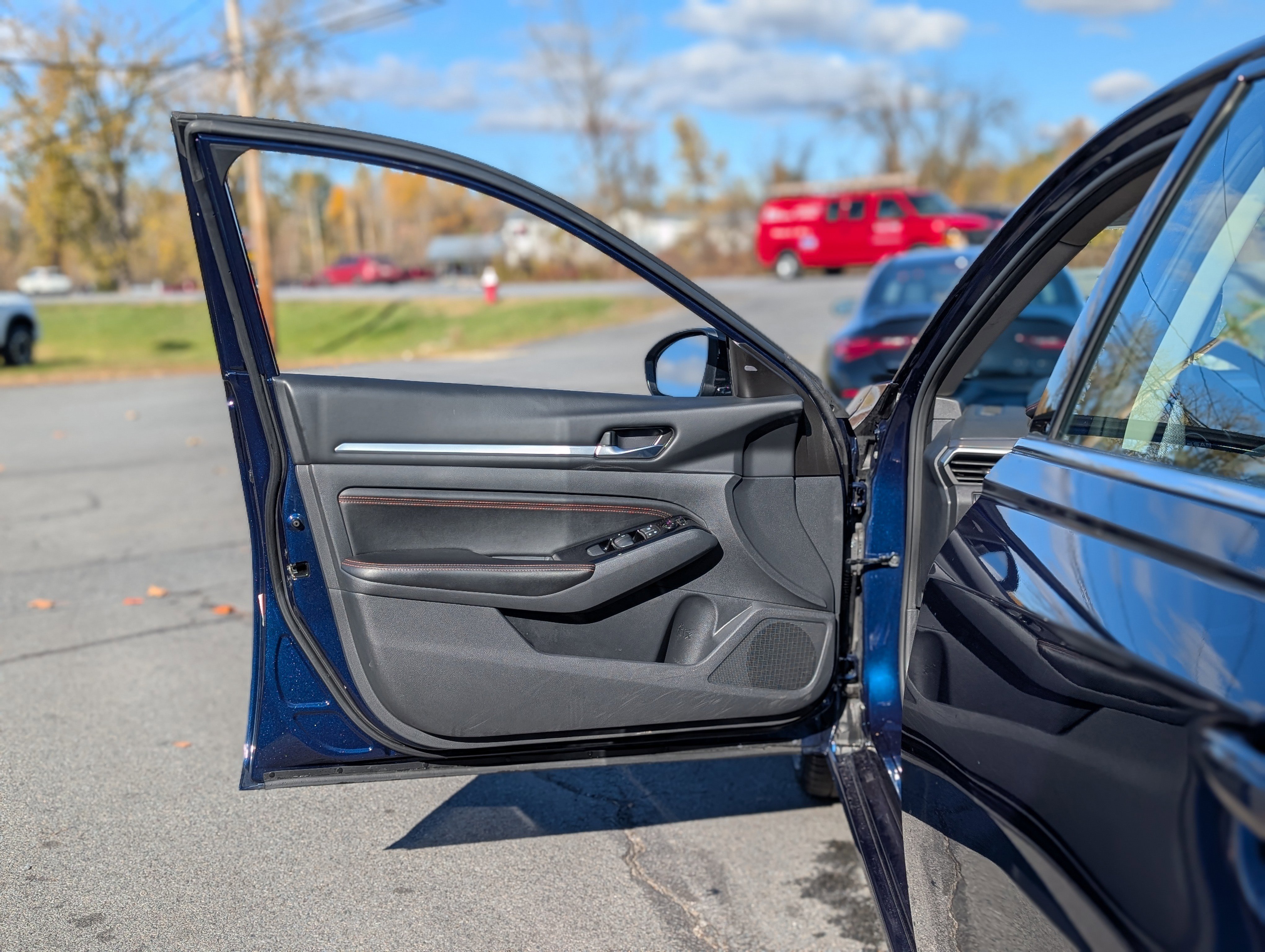 Used 2023 Nissan Altima 2.5 SR image 26