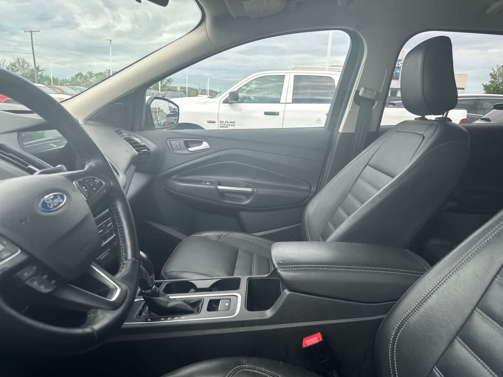 Used 2018 Ford Escape SEL FWD image 32