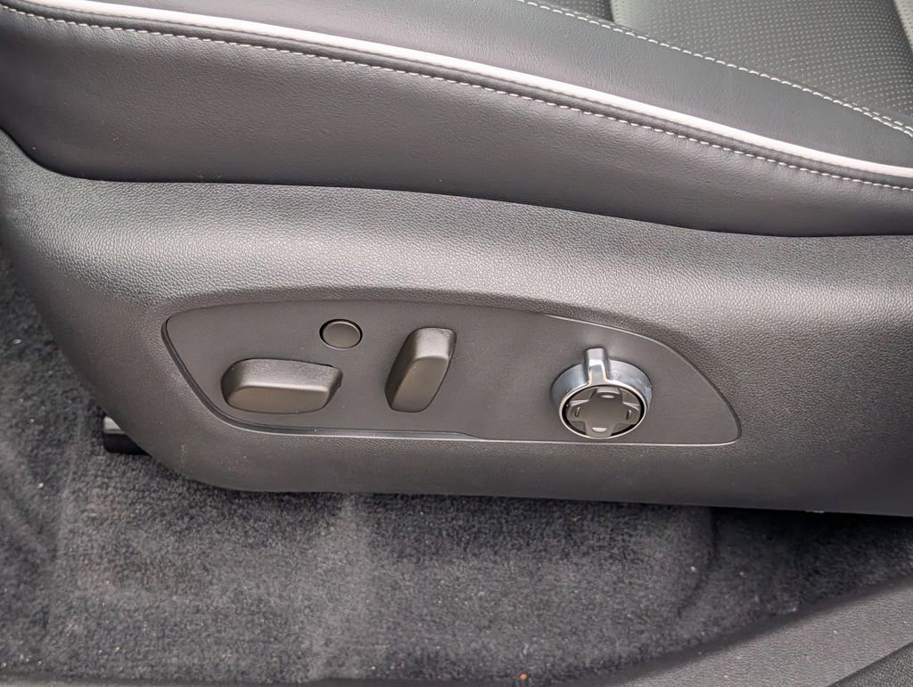 New 2026 Buick Enclave Avenir w/ Super Cruise Package image 9