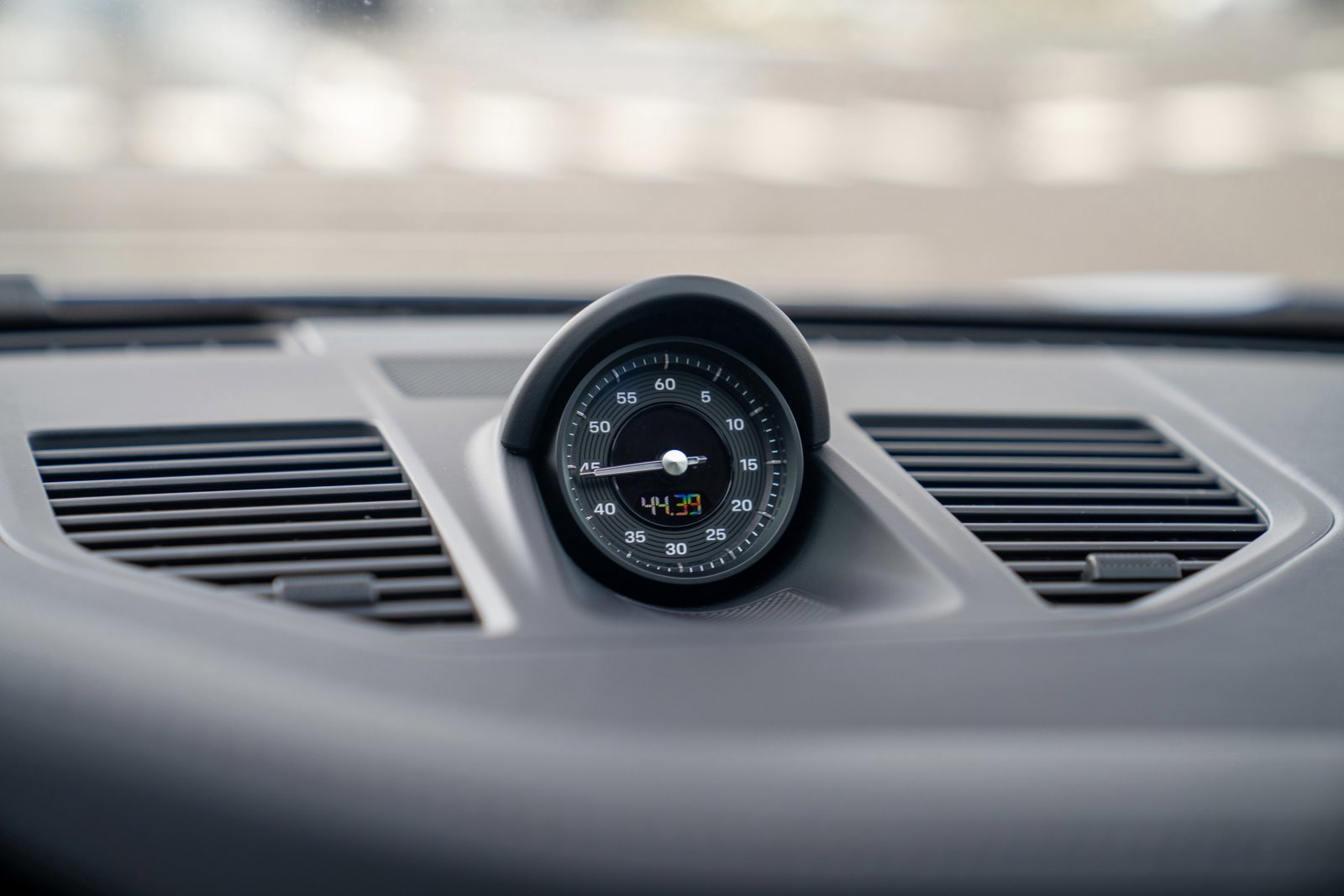 Certified 2024 Porsche 911 Carrera GTS image 15