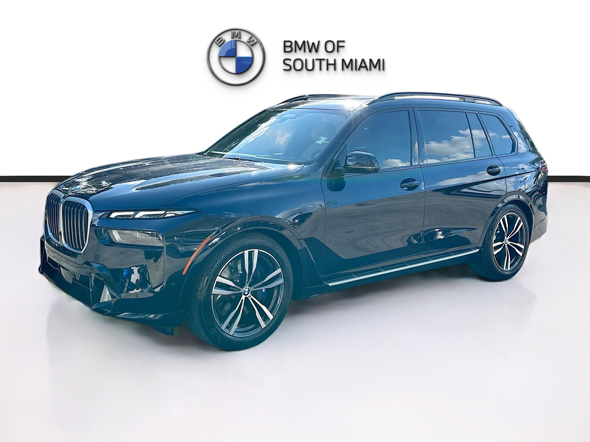 Certified 2023 BMW X7 xDrive40i w/ Executive Package image 3