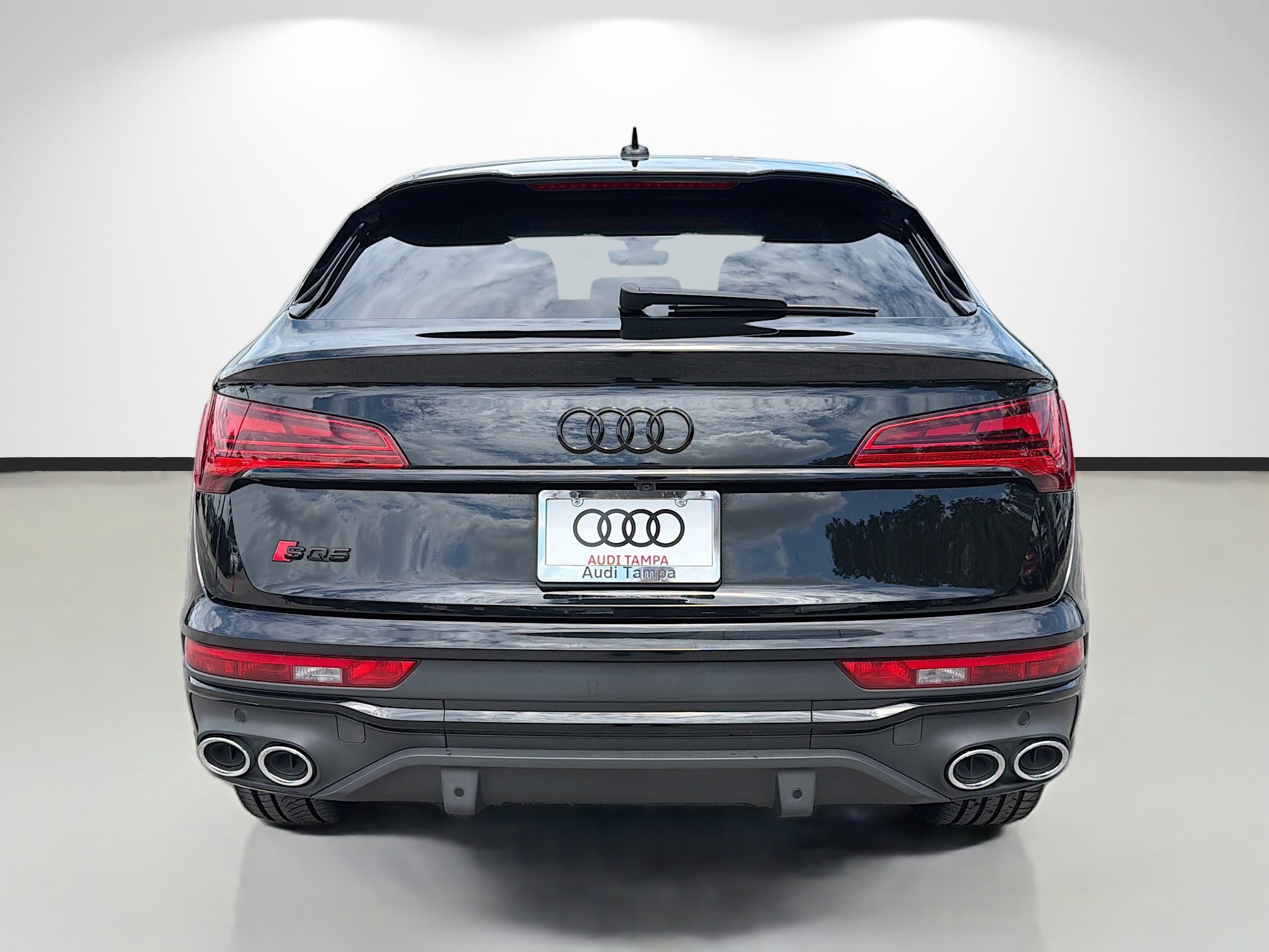 Used 2023 Audi SQ5 Premium Plus w/ Premium Plus Package AWD/4WD image 4