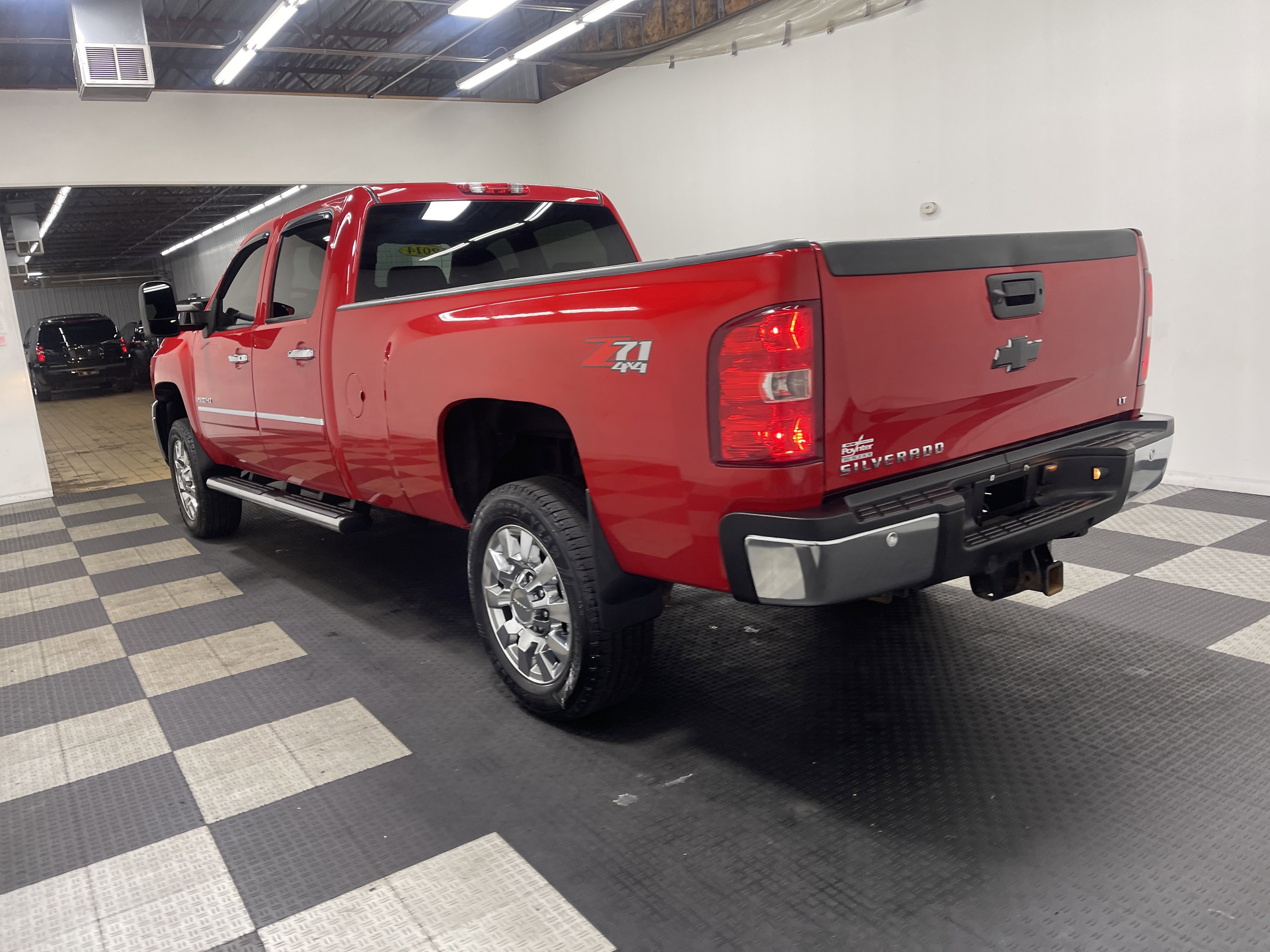 Used 2014 Chevrolet Silverado 2500 LT w/ Custom Sport Truck Package image 2