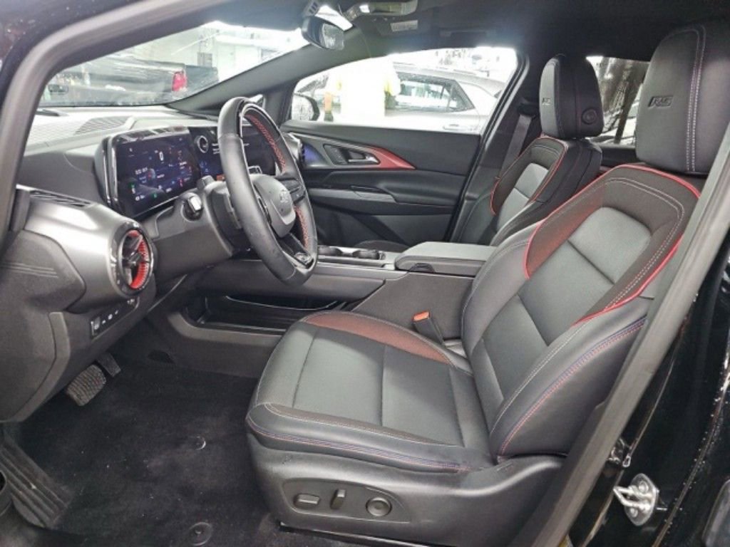 Used 2024 Chevrolet Equinox EV RS FWD image 8