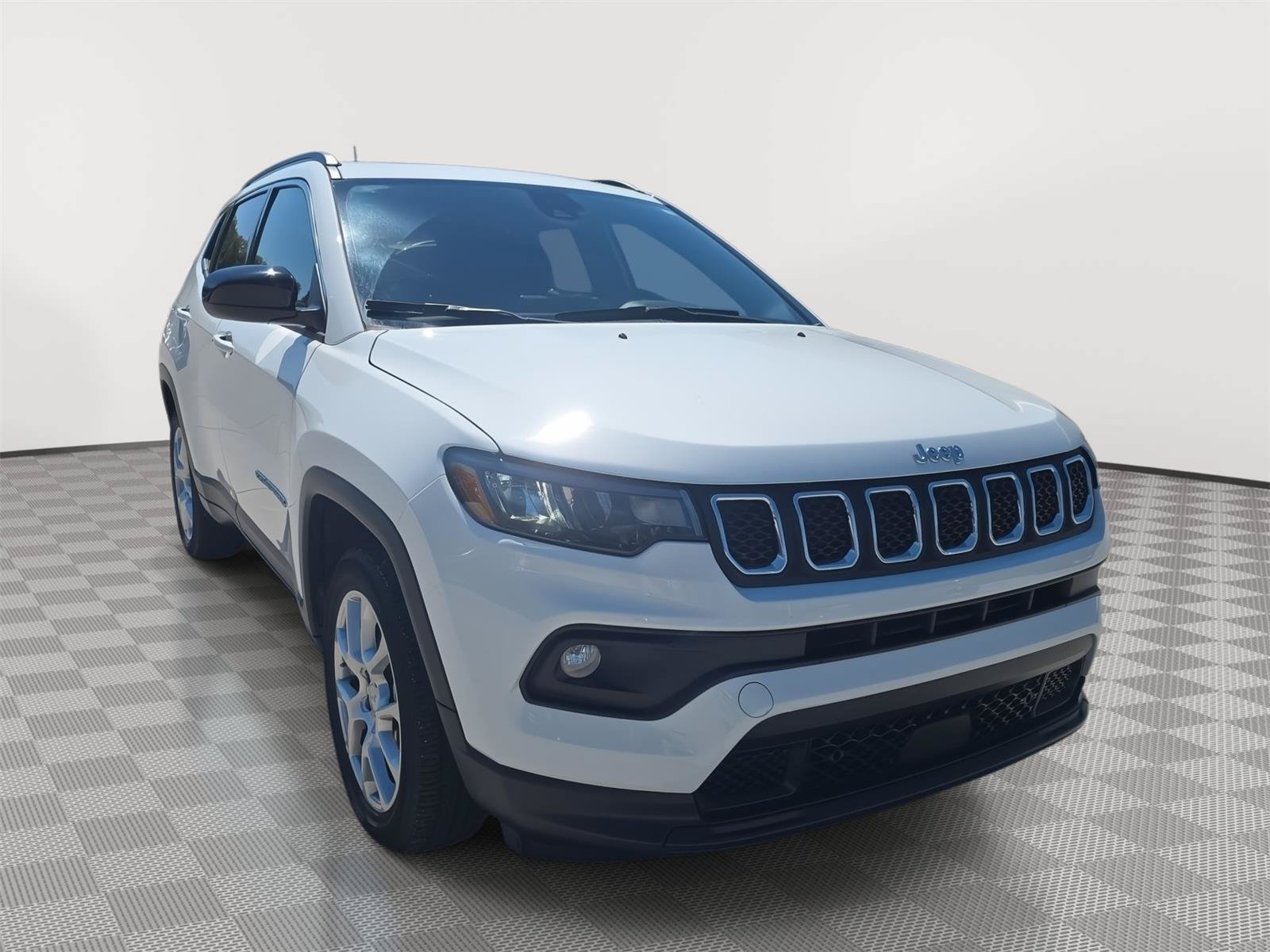 Used 2023 Jeep Compass Latitude w/ Sun and Sound Group