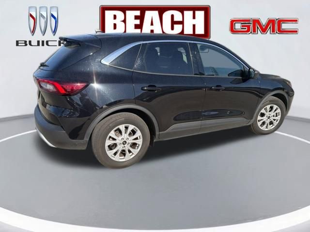 Used 2023 Ford Escape Active image 3